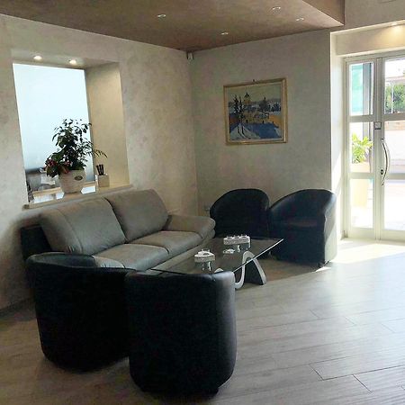 טורה סן ג'ובאני אוג'נטו Hotel Il Veliero מראה חיצוני תמונה